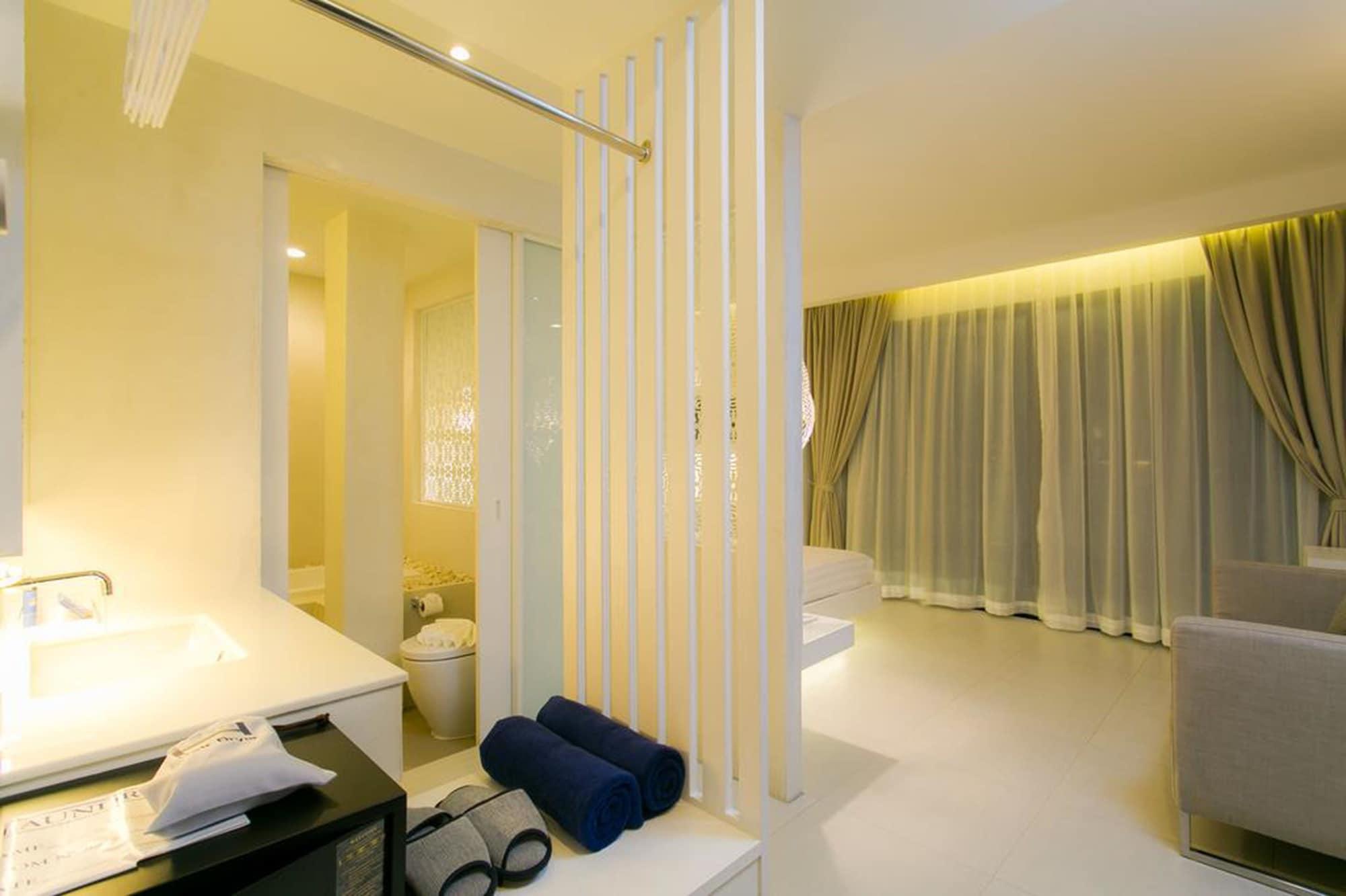 The House Patong Hotel Kültér fotó