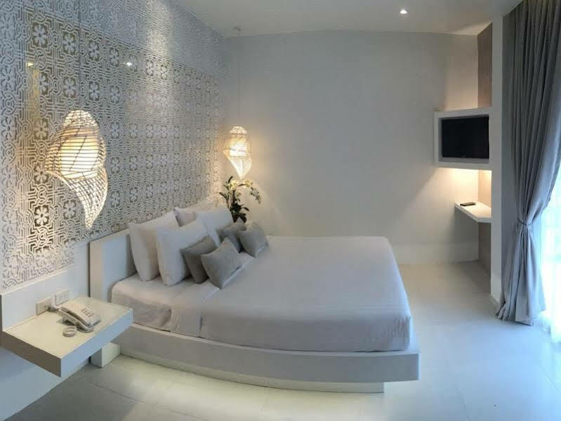 The House Patong Hotel Kültér fotó